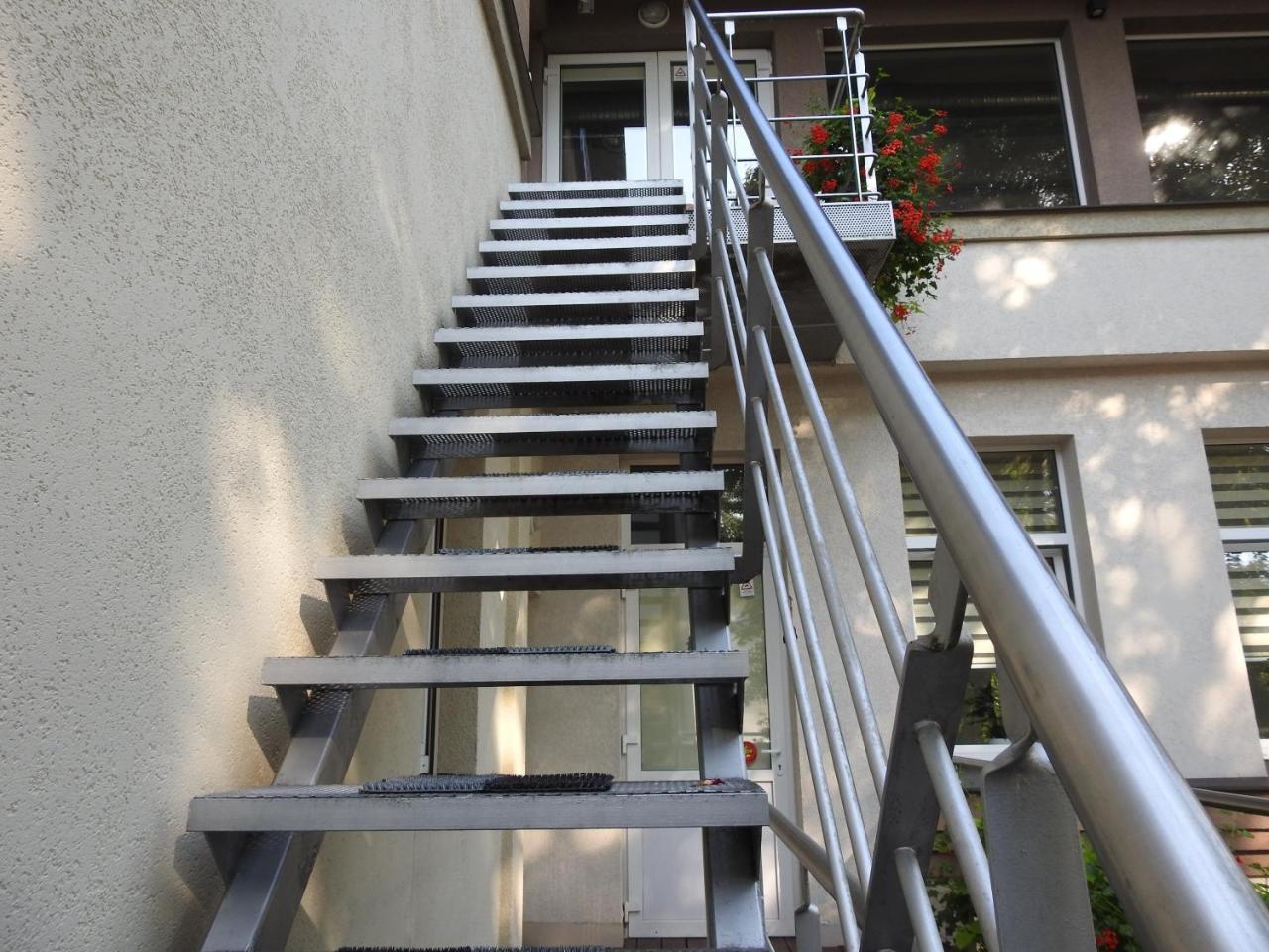 Vienibas Prospekts 6 Jūrkalne Exterior foto